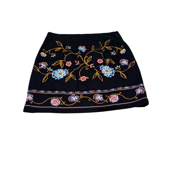 LOFT Black Embroidered 100% Cotton Lined Mini Skirt 12 Floral Side Zip - Picture 3 of 11